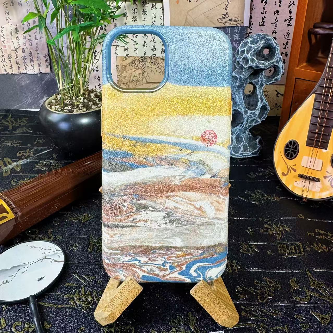 Daqi Floating - Lacquer Phone Case - "Sunshine on Golden Mountain"